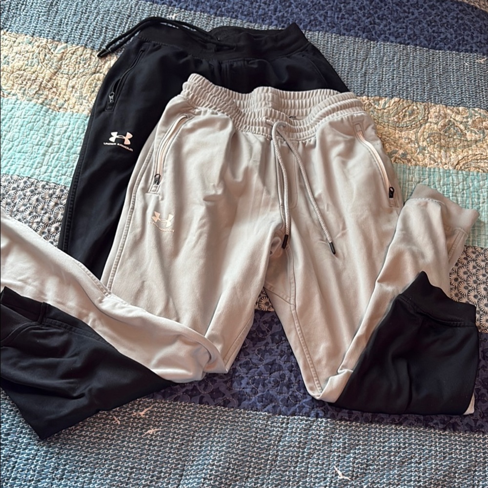 Under Armour Kids Jogger Pants - Black and Gray, EUC
